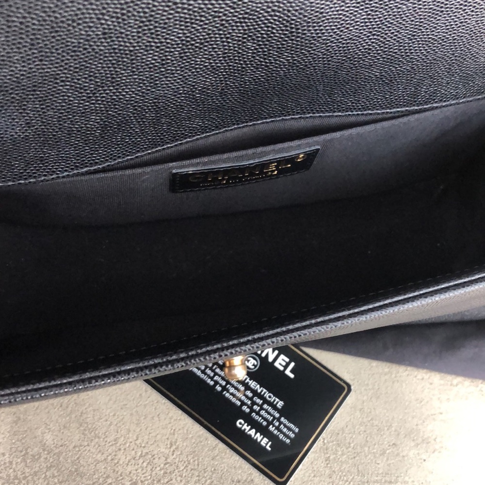 β€οΈ SOLD β€οΈ Stunning Boy CHANEL Handbag - Picture 11 of 15